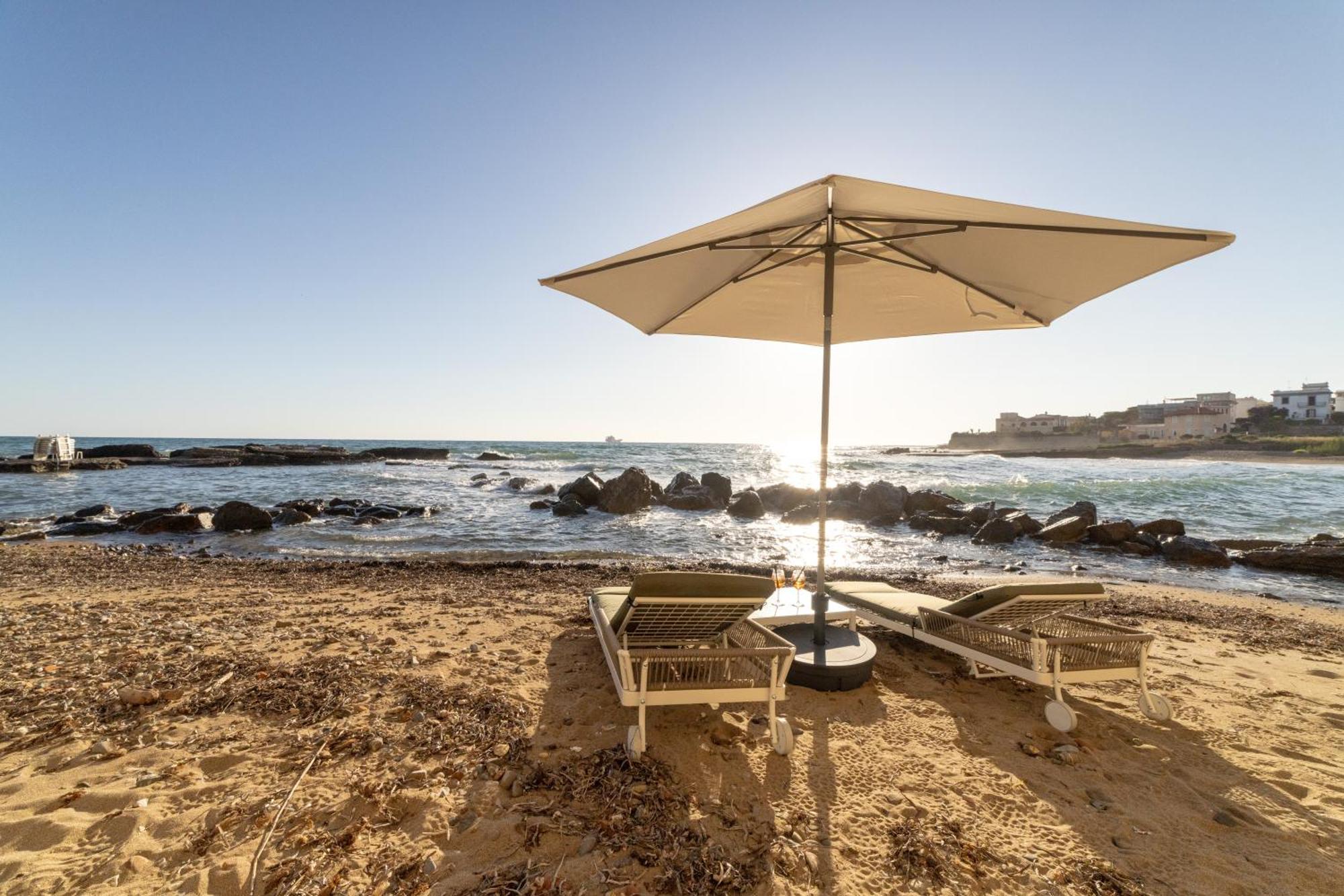 Le Suites Sul Mare Di Esterina Чивітавекк'я Екстер'єр фото